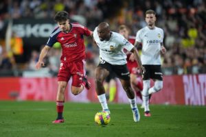 Valencia vs Rayo Vallecano (02:00 – 04/04) | Xem lại trận đấu