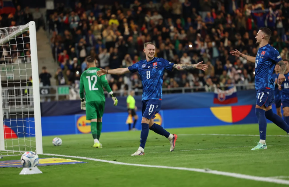 Slovakia vs Moldova (01:45 - 27/09)